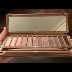 Urban Decay naked3 eye shadow